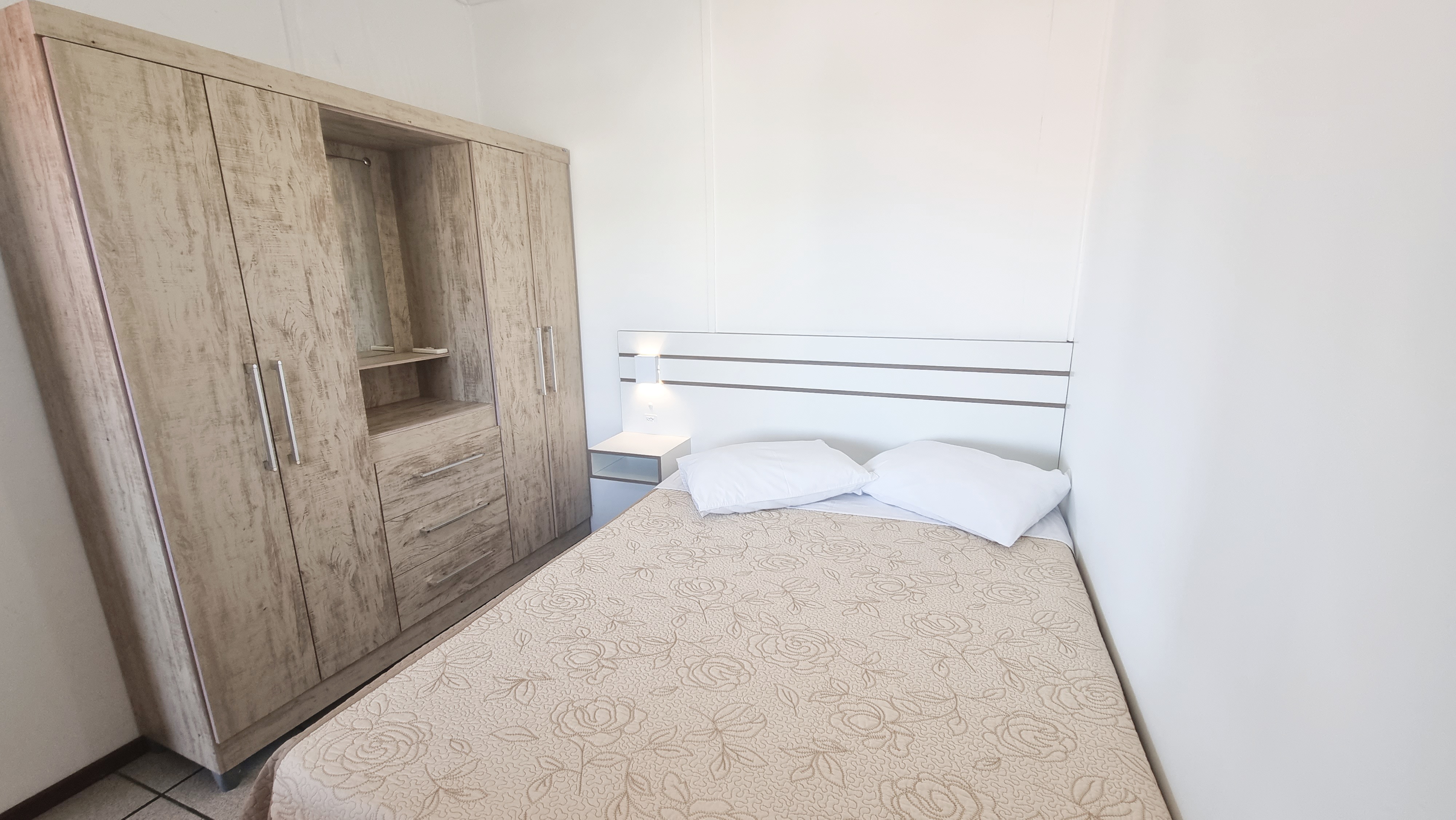 APARTAMENTO COM VARANDA 4.jpg